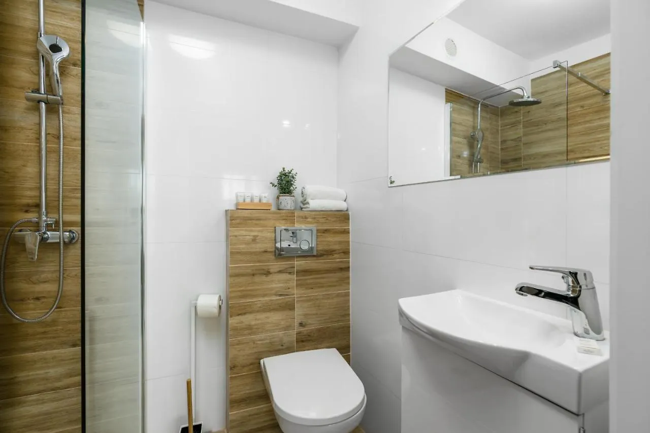 Apartment Poznan Park Cytadela by Renters 0*,
